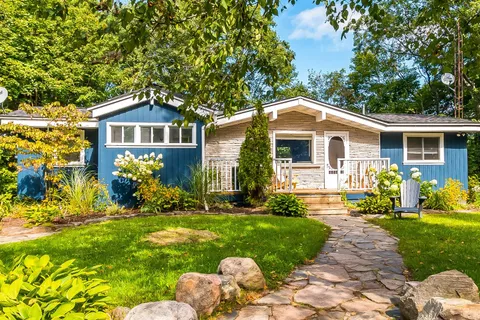 9 Denniss Drive, ON P1L 1W9