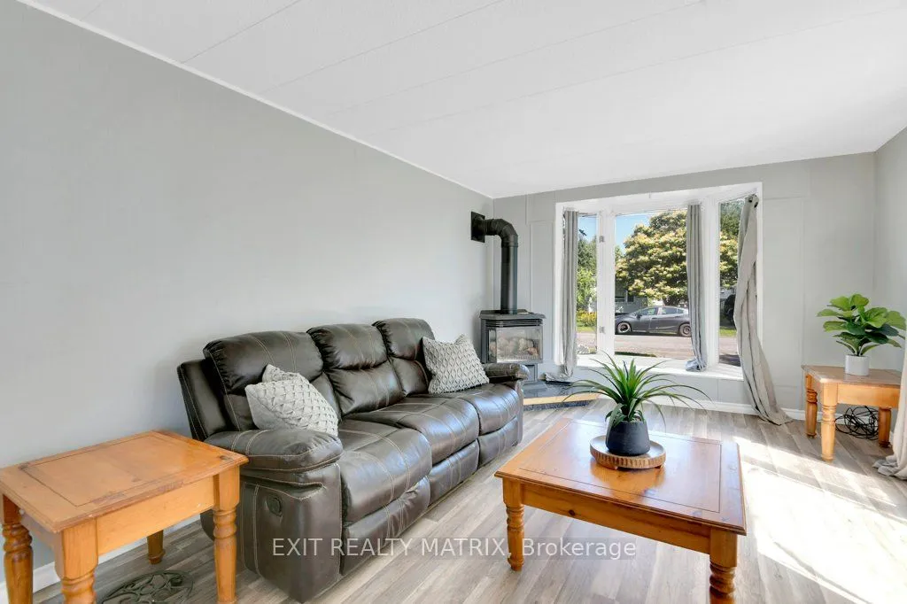 8930 Lynwood Park Private, ON K0A 1V0