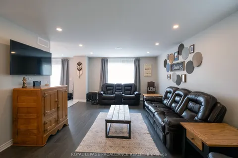 54 Brennan Crescent, ON K0H 2H0