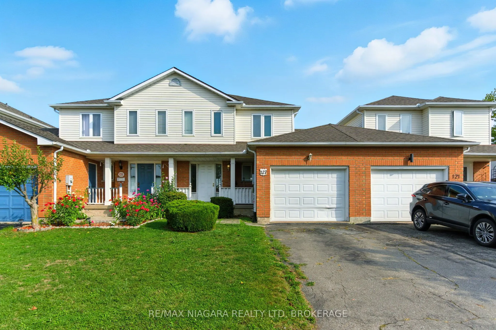 127 DEVINE Crescent, ON L2V 5A5