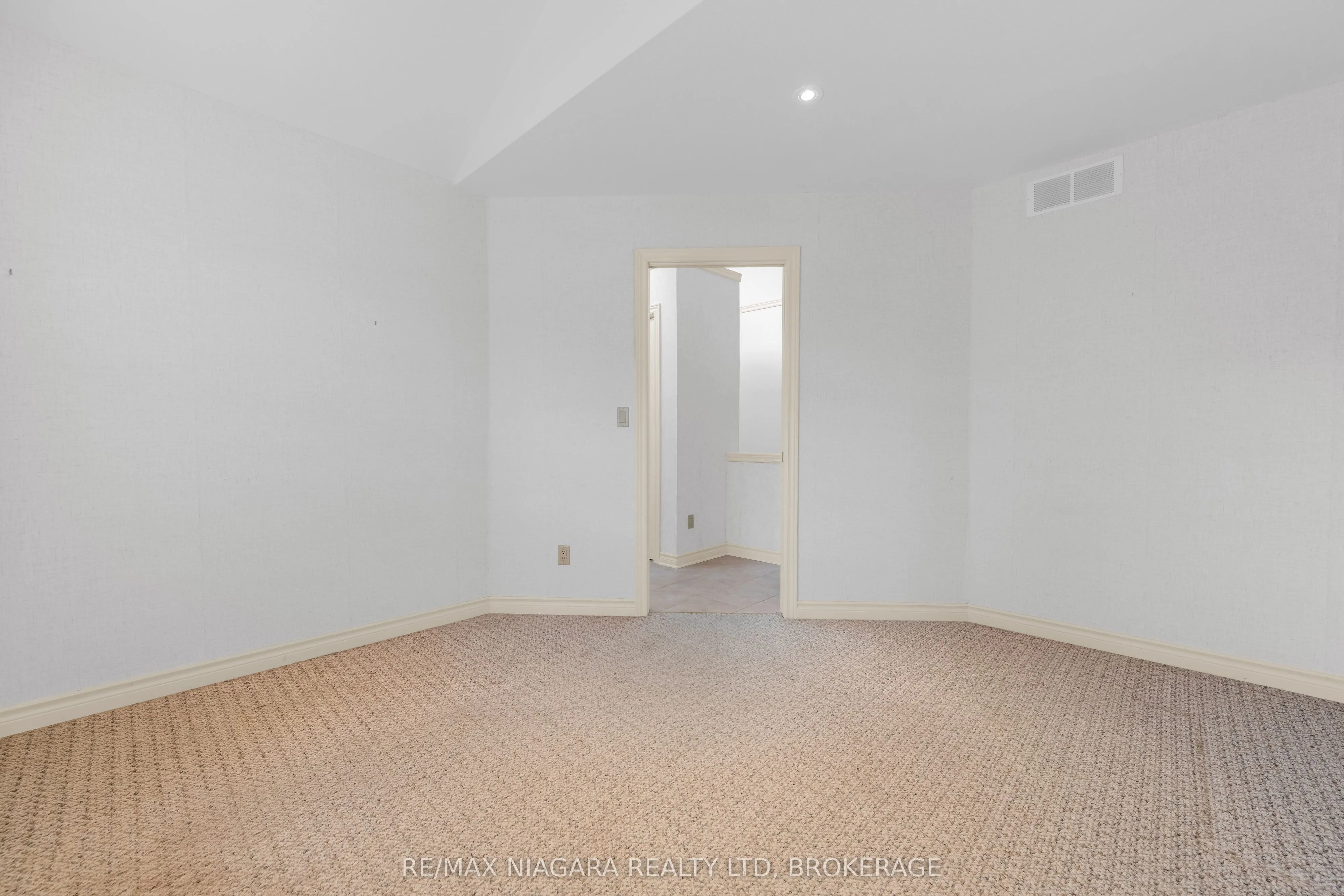 40 Frontier Drive, ON L0S 1J0