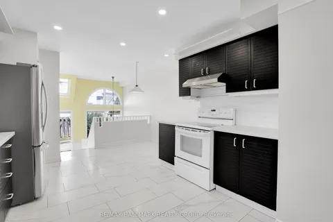 303 Sherwood Drive, ON K1Y 3W7