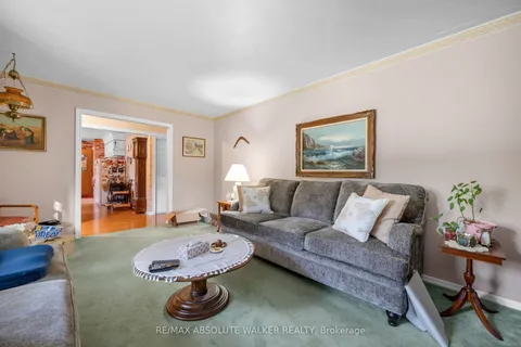 16 Beverly Street, ON K2S 0S4