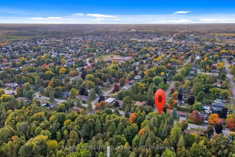 16 Beverly Street, ON K2S 0S4