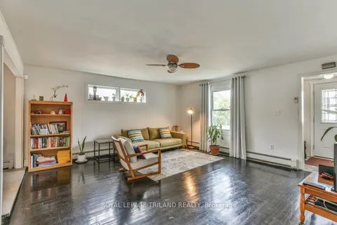 207 EAST Street, ON N5Z 2S1