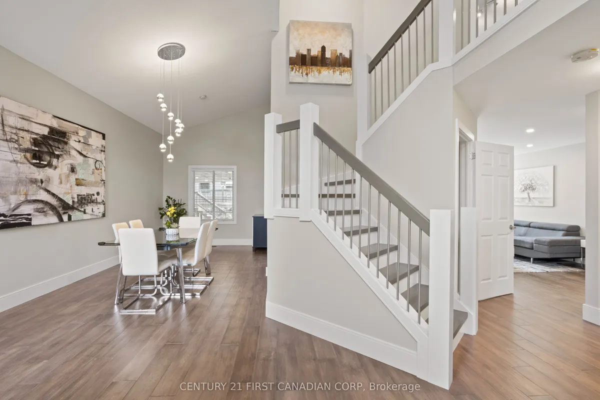 1075 Blackmaple Court, ON N5Y 5P9