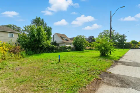 10 KNAPMANS Drive, ON L8H 7E8