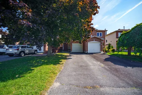 313 Stoneway Drive, ON K2G 6E7