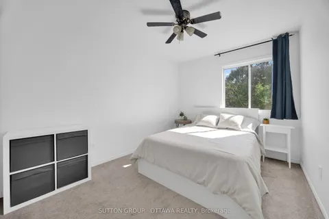 313 Stoneway Drive, ON K2G 6E7