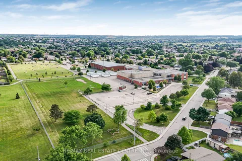 23 Coral Drive, ON L8V 2N4