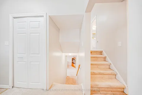 23 Coral Drive, ON L8V 2N4