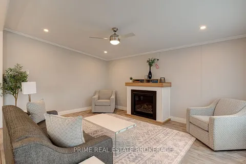 213 Carolynn Way, ON N4W 3G8