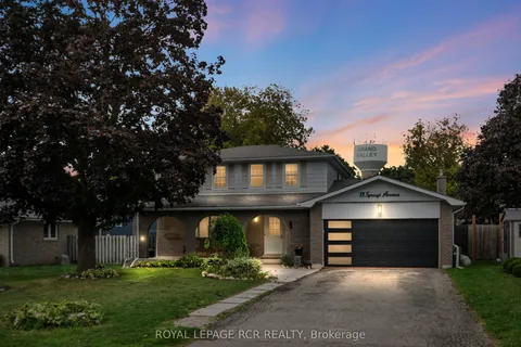 18 Spruyt Avenue, ON L9W 5X4