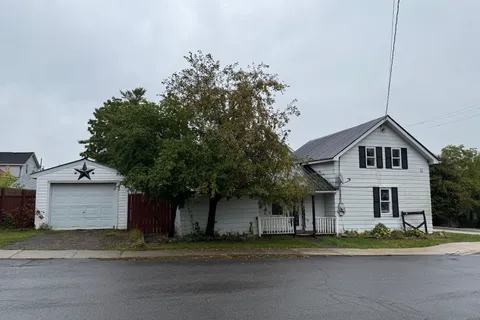 27 Water Street, ON K7R 1V3