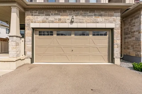 54 Larry Crescent, ON N3W 0B3