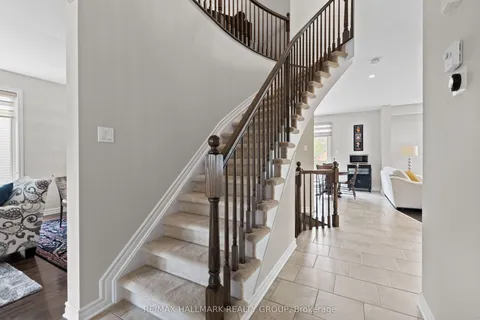 112 Gracewood Crescent, ON K1T 0J5