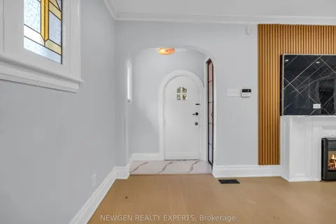 5765 Dorchester Road, ON L2G 5S6