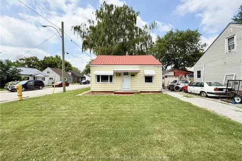 20 McNaughton Avenue, ON N8A 1R8