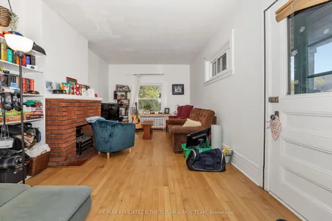 196-194 Augusta Street, ON K1N 8C3