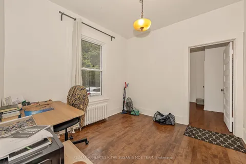 196-194 Augusta Street, ON K1N 8C3