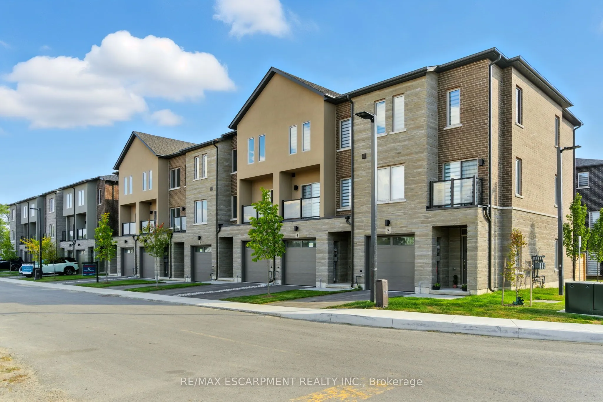 4 Clear Valley Lane, ON L0R 1W0