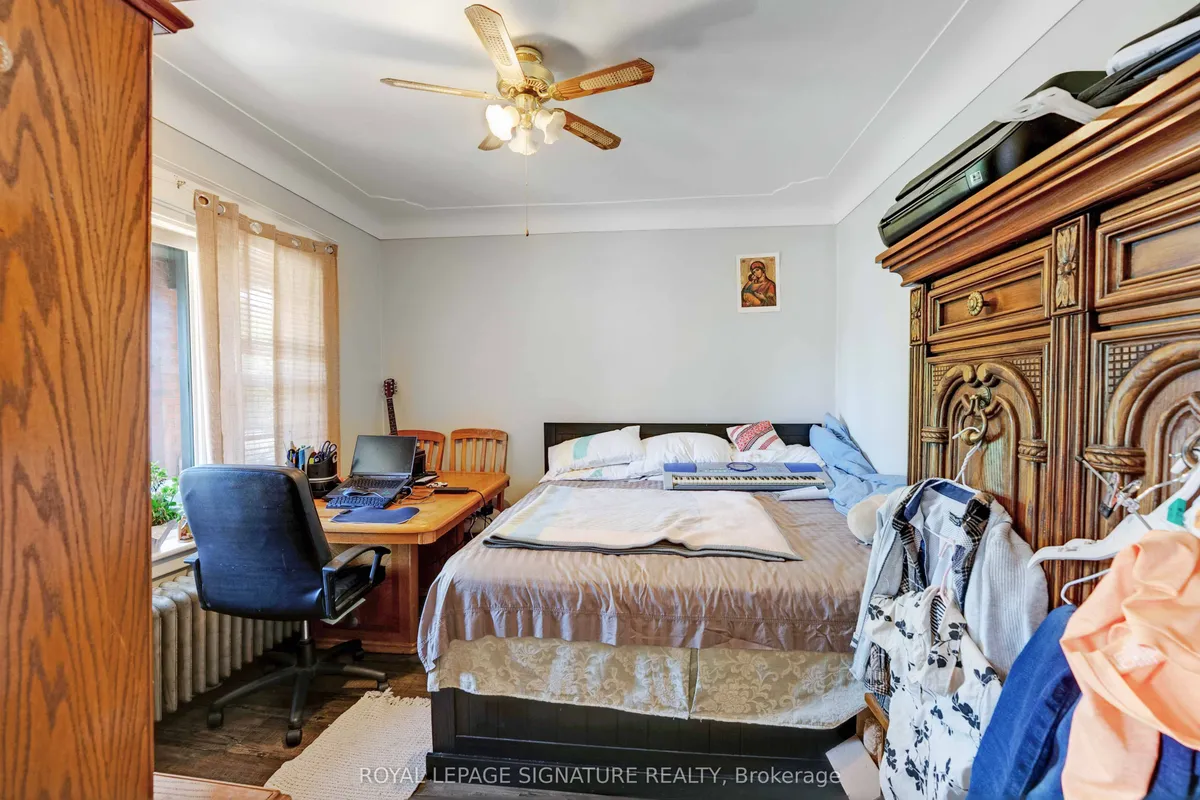 74 Kenilworth Avenue, ON L8K 2S9