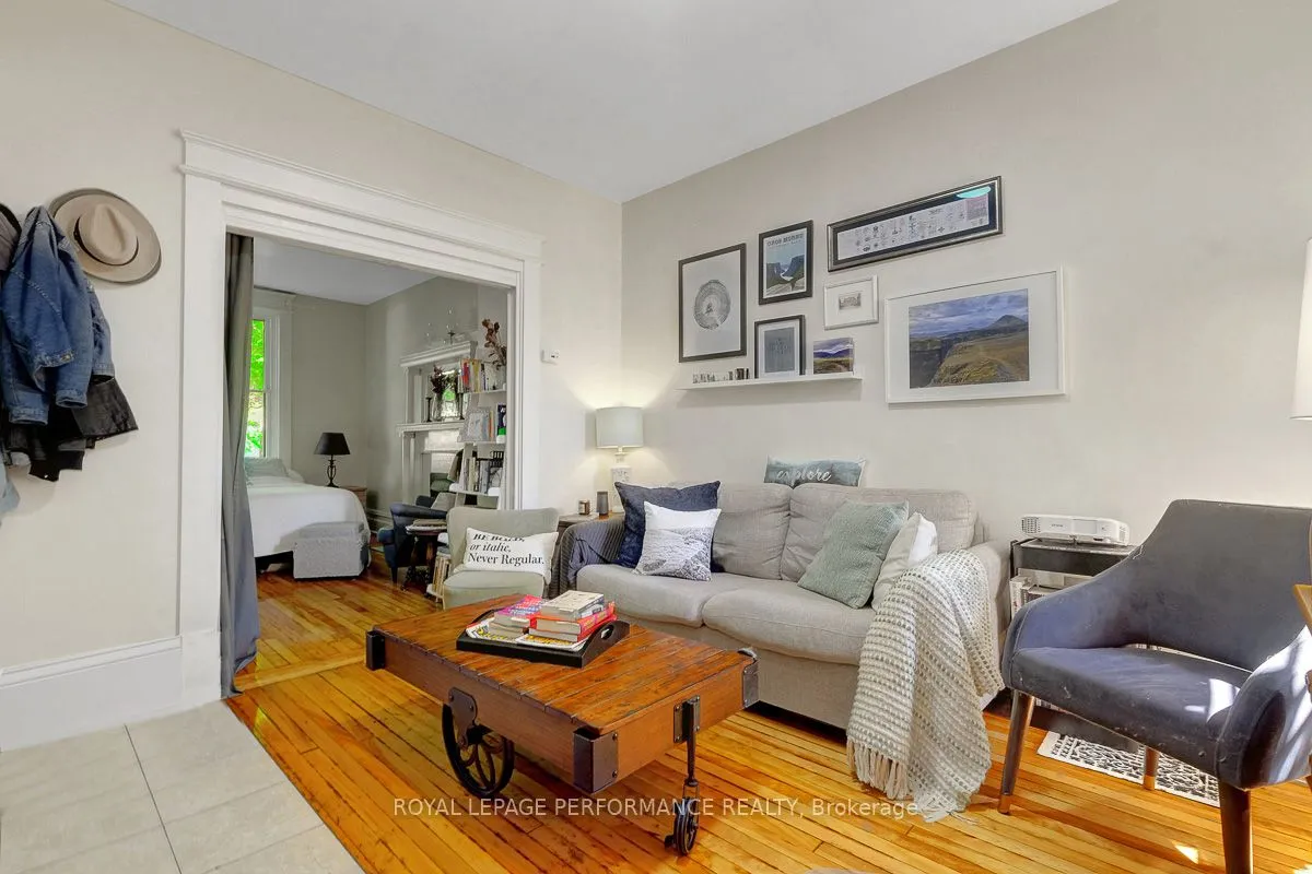 486-488 Lisgar Street, ON K1R 5H3