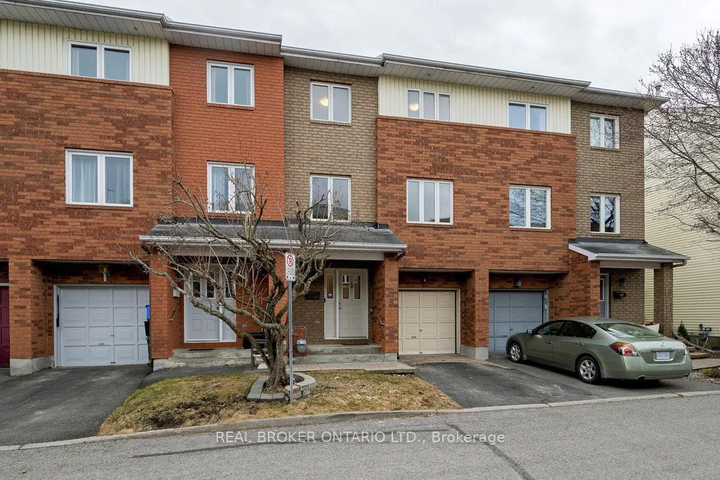 8 Drayton Private, ON K1K 4R1