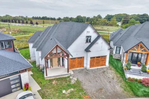 62 BERGENSTEIN Crescent, ON L2B 5N5