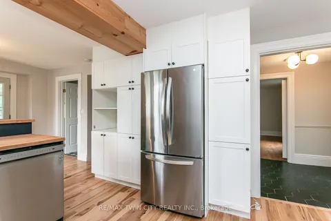 346 Wellington Street, ON N5C 1T4