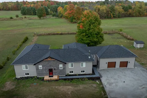 6B Portland Graphite Road, ON K0G 1V0