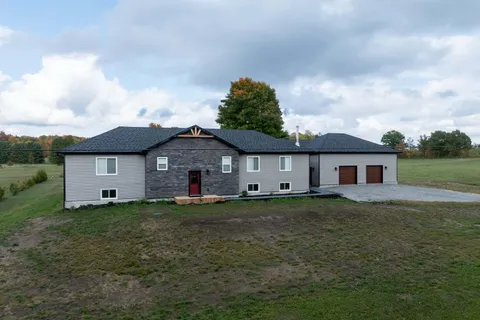 6B Portland Graphite Road, ON K0G 1V0