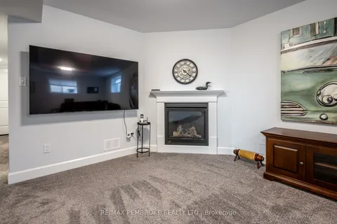 36 Zachary Street, ON K8H 0G5