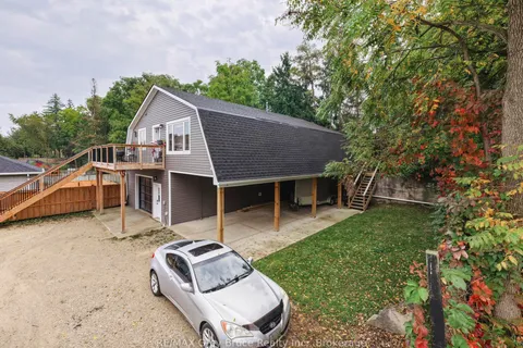 285 9th Street, ON N4N 1L3