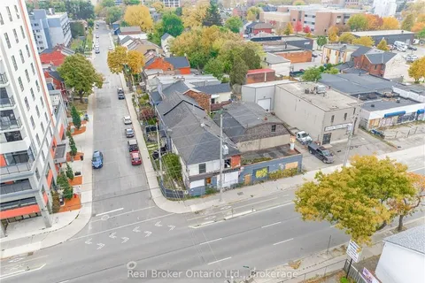 202 Cannon Street, ON L8L 2A8