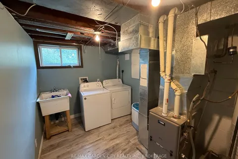 1377 Merrittville Highway, ON L3B 4N5