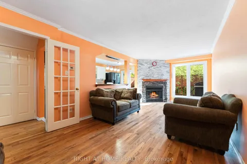 5 Harrington Court, ON K2K 2S7