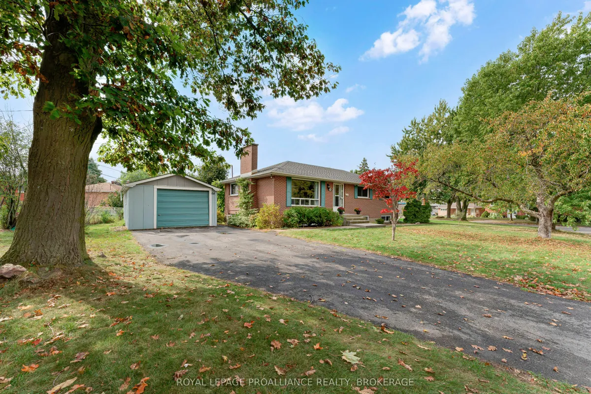 64 Michael Grass Crescent, ON K7M 2W3