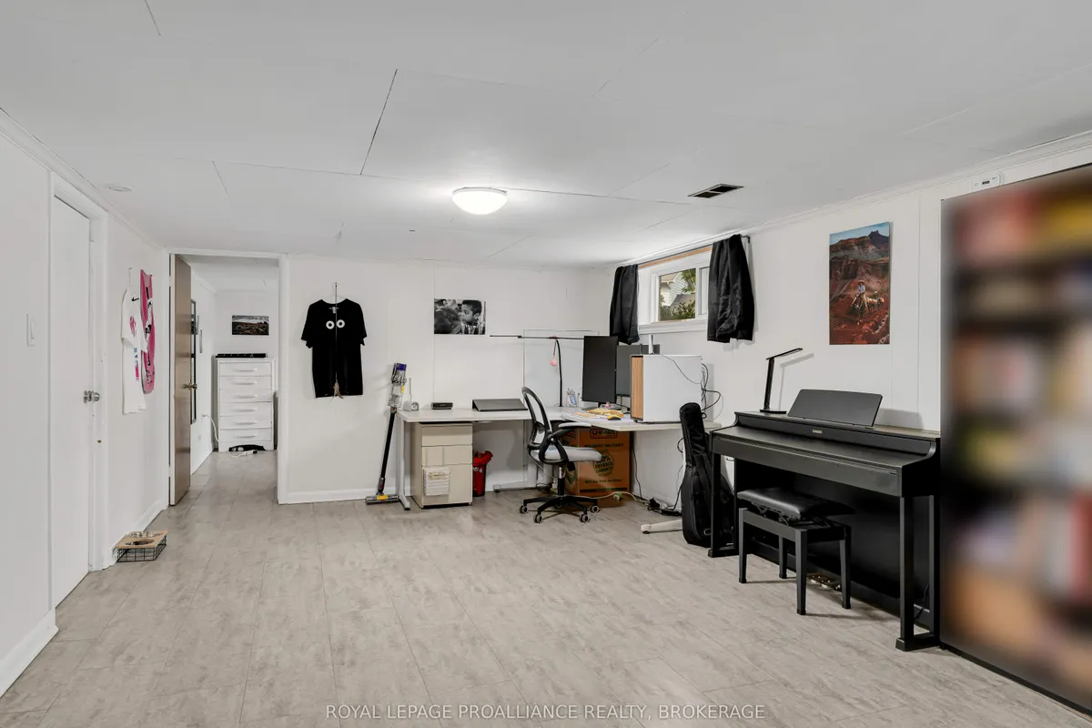 64 Michael Grass Crescent, ON K7M 2W3