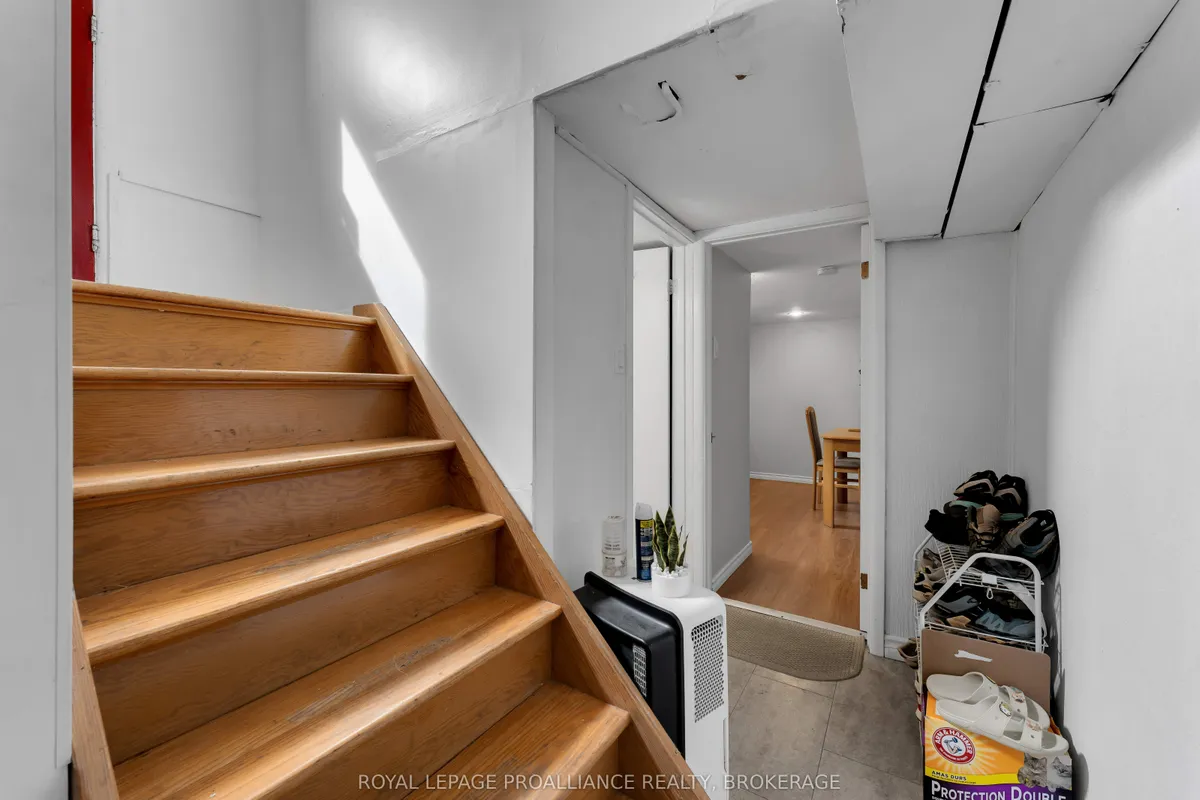 64 Michael Grass Crescent, ON K7M 2W3