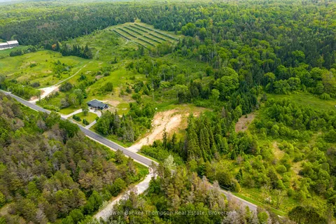 223 Peggs Mountain Road, ON P0A 1C0