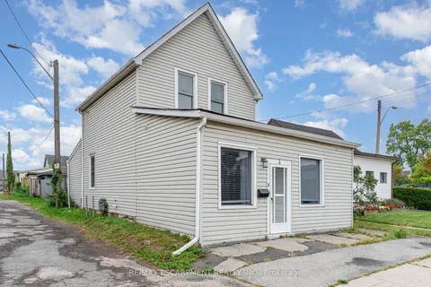 4 Robins Avenue, ON L8H 4M6