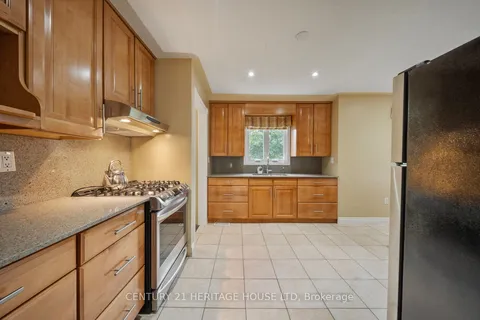 162 Victoria Street, ON N3Y 1L8