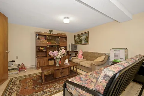 249 Iona Street, ON K1Z 6C7