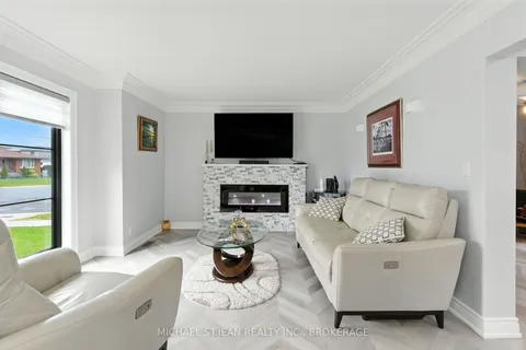 29 Sauer Avenue, ON L3B 5H3