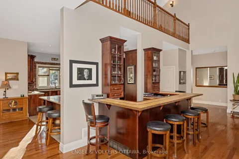 1836 Whitemarsh Crescent, ON K2W 1B5