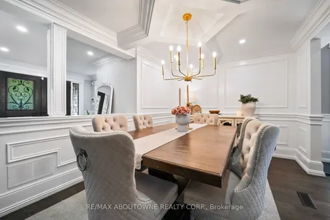 11 John Murray Street, ON L8J 1C5