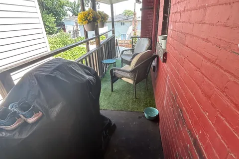 8 St Matthews Avenue, ON L8L 5P3