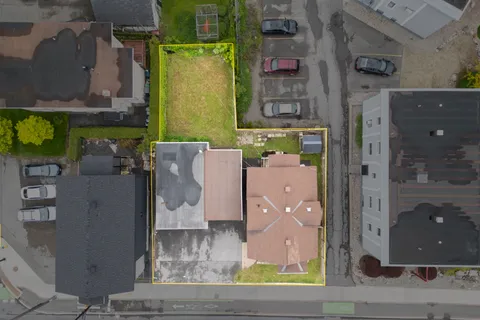 412 Montreal Road, ON K1K 0V4