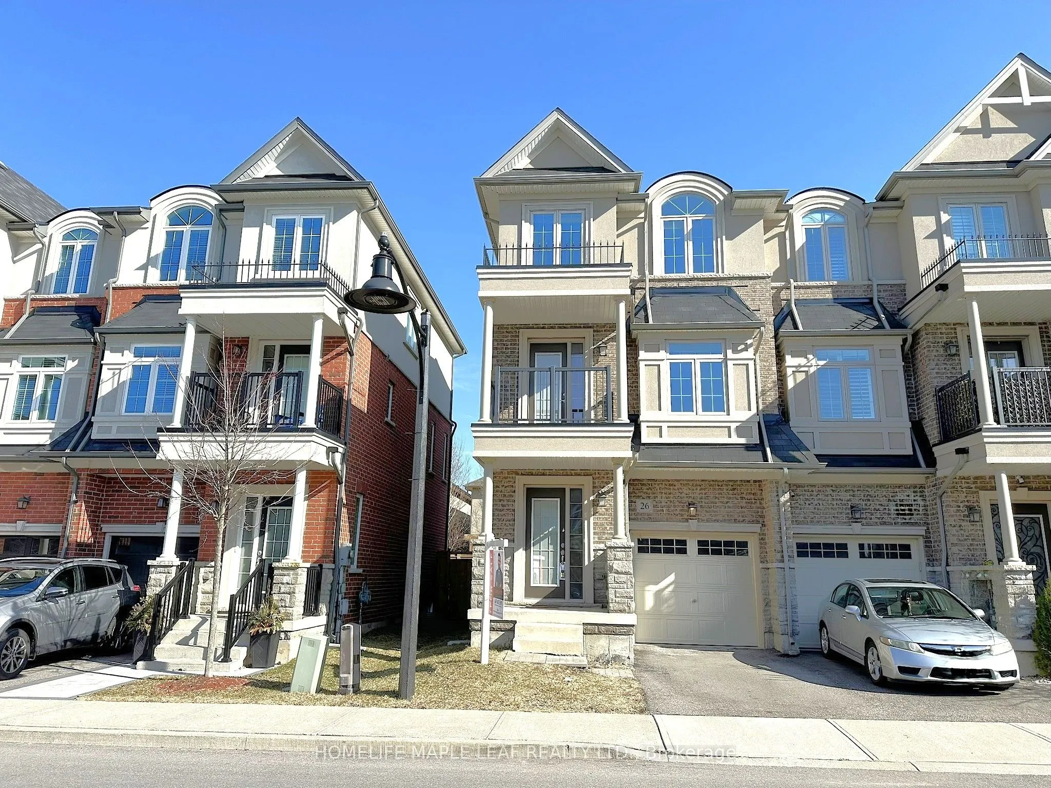 26 BORERS CREEK Circle, ON L8B 1W3